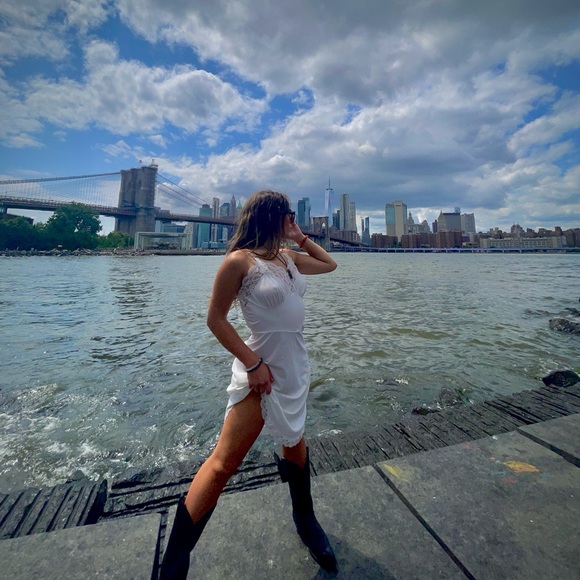 Meet your Posher, Sam - Picture 5 of 5